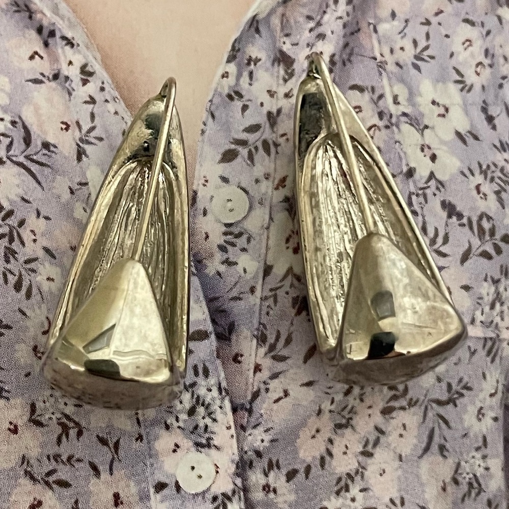 Vintage 90s Silver-tone Drop Modern Pierced Earrings - Picture 6 of 12